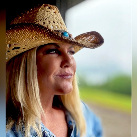 Meet your Posher, Mary - Picture 1 of 1